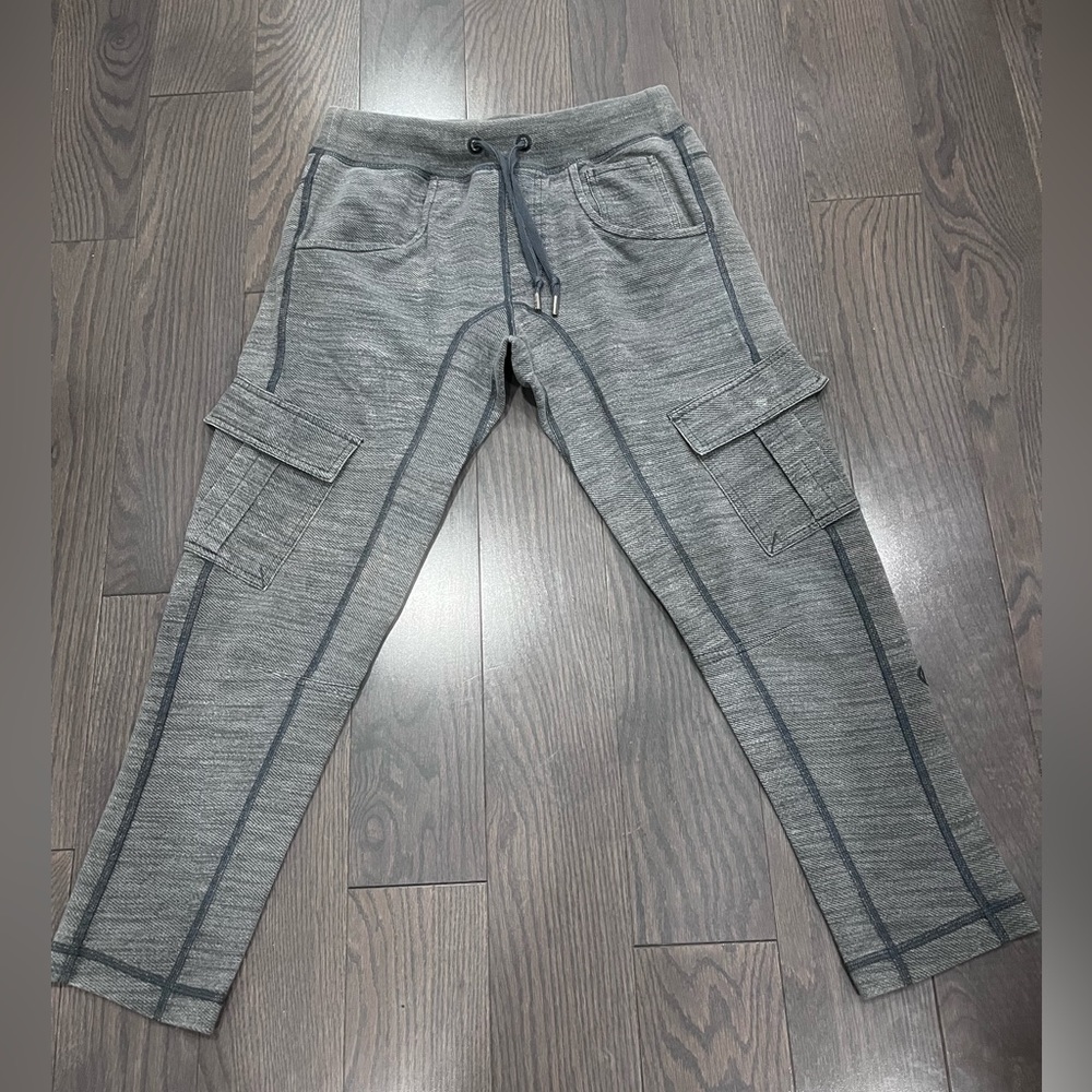 Size 4 Lululemon cargo pants